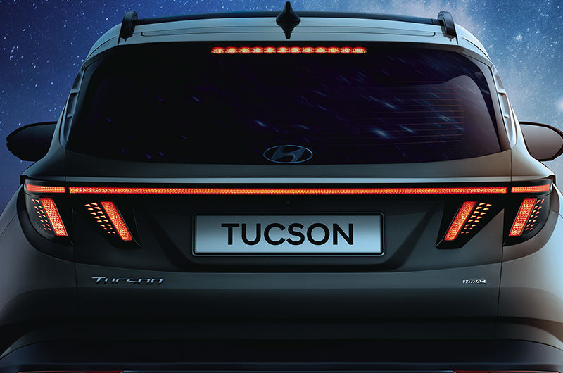 Connecting LED tail lamps